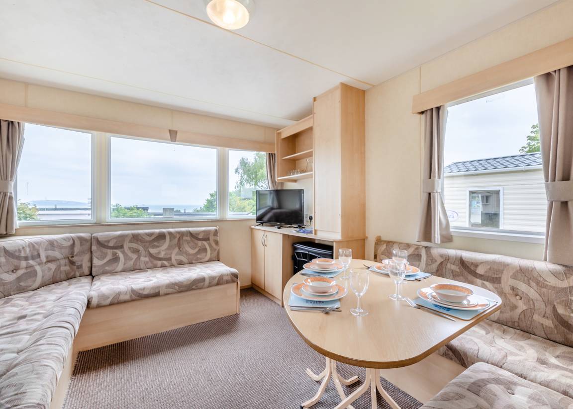 Caravan ∙ 2 Bedrooms ∙ 4 Guests - Paignton
