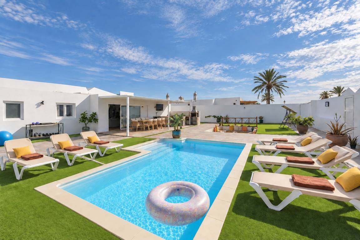 300 M² Villa ∙ 5 Habitaciones ∙ 12 Huéspedes - Playa Blanca, Las Palmas, España