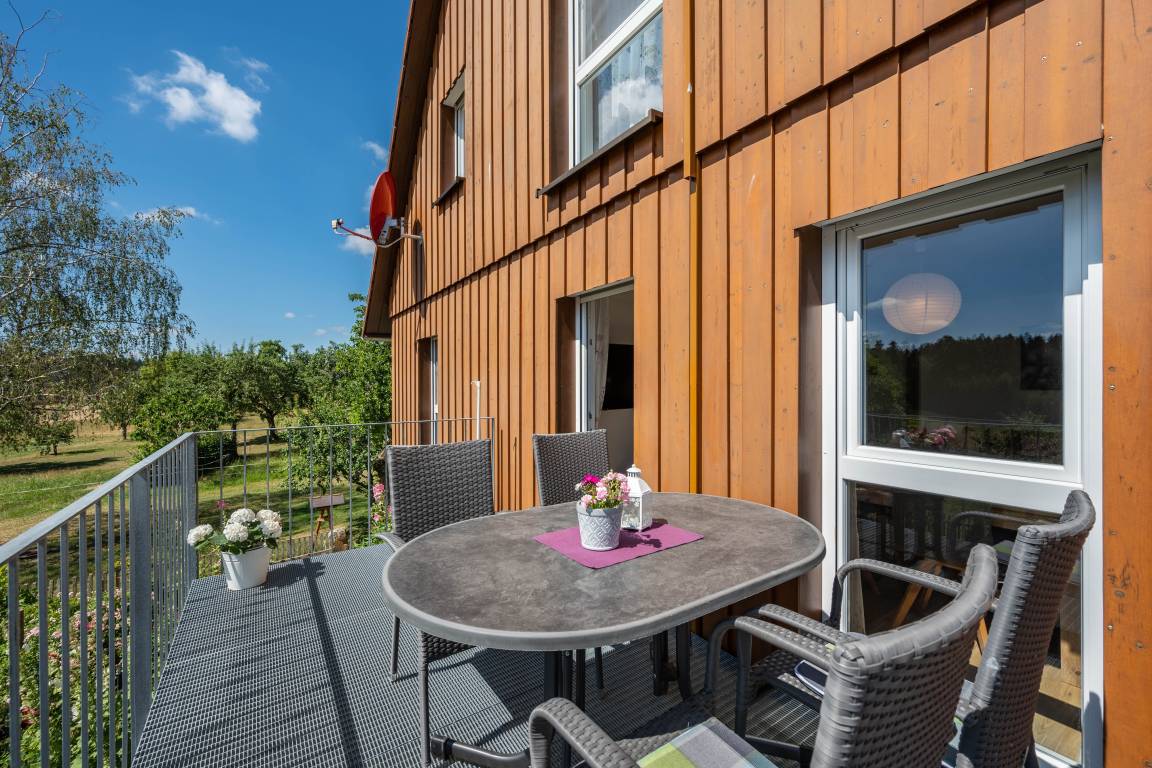 70 M² Ferienwohnung ∙ 1 Schlafzimmer ∙ 4 Gäste - Altensteig