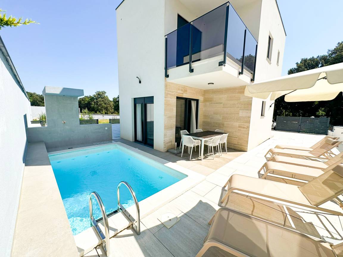 260 M² Villa ∙ 6 Bedrooms ∙ 14 Guests - Privlaka