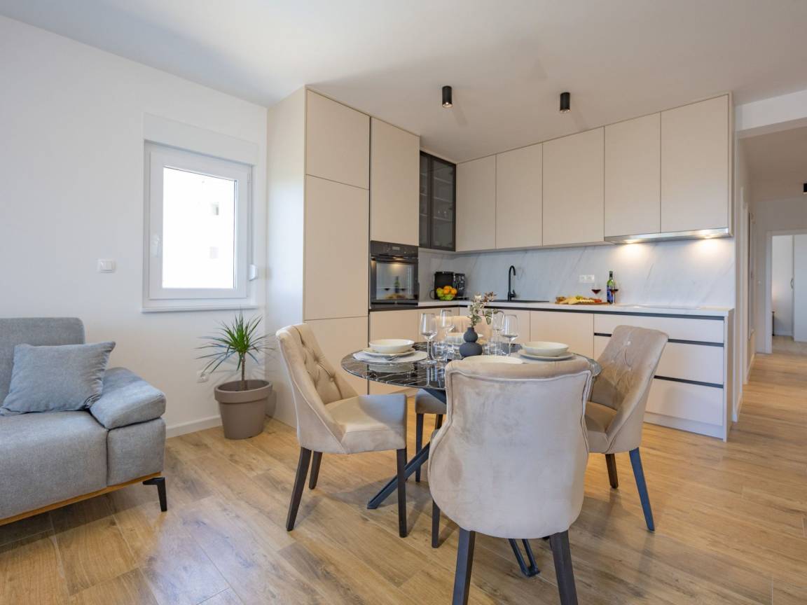 75 M² Apartament ∙ 2 Sypialnie ∙ 4 Gości - Makarska