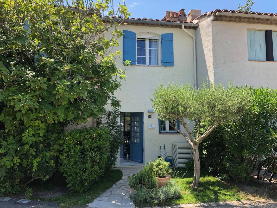 70 M² Maison De Vacances ∙ 2 Chambres ∙ 6 Personnes - Grimaud