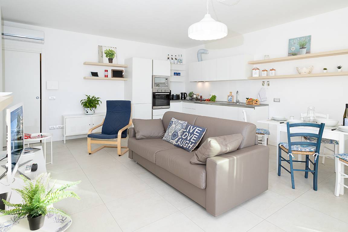 75 M² Ferienwohnung ∙ 2 Schlafzimmer ∙ 6 Gäste - Lazise