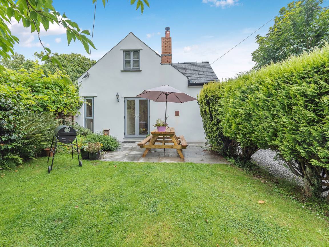 Cottage ∙ 3 Bedrooms ∙ 6 Guests - Llanelli