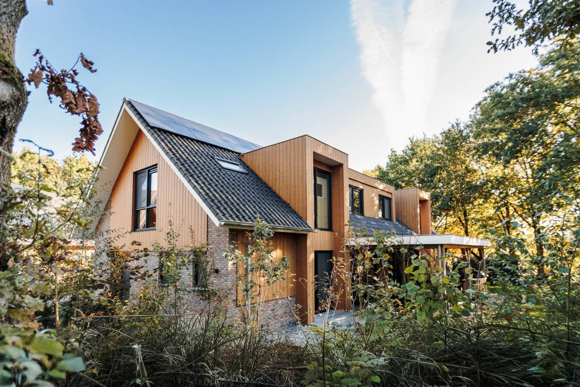 400 M² Ferienhaus ∙ 10 Schlafzimmer ∙ 18 Gäste - Ede