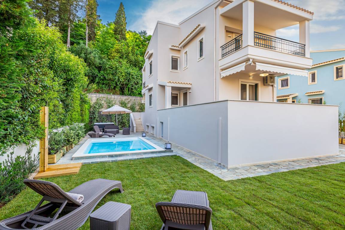 150 M² House ∙ 3 Bedrooms ∙ 7 Guests - Korfu