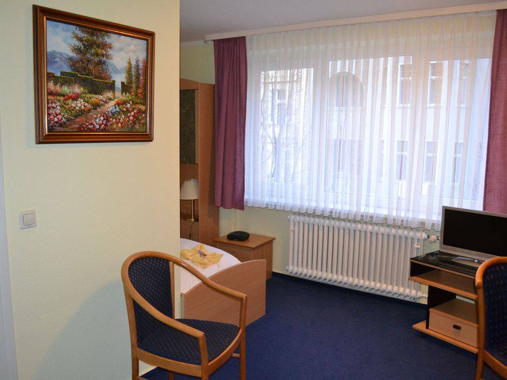 14 M² Hotel ∙ 1 Quarto ∙ 1 Hóspede - Cottbus