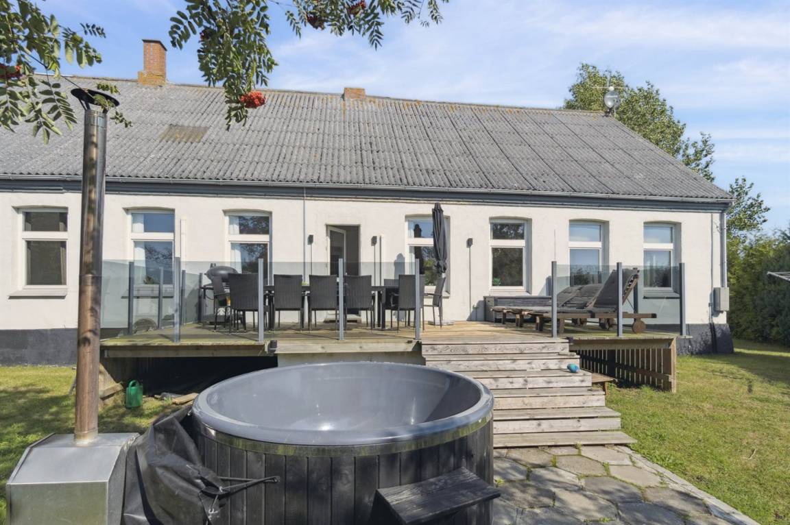 277 m&sup2; Ferienhaus 5 Schlafzimmer 12 G&auml;ste