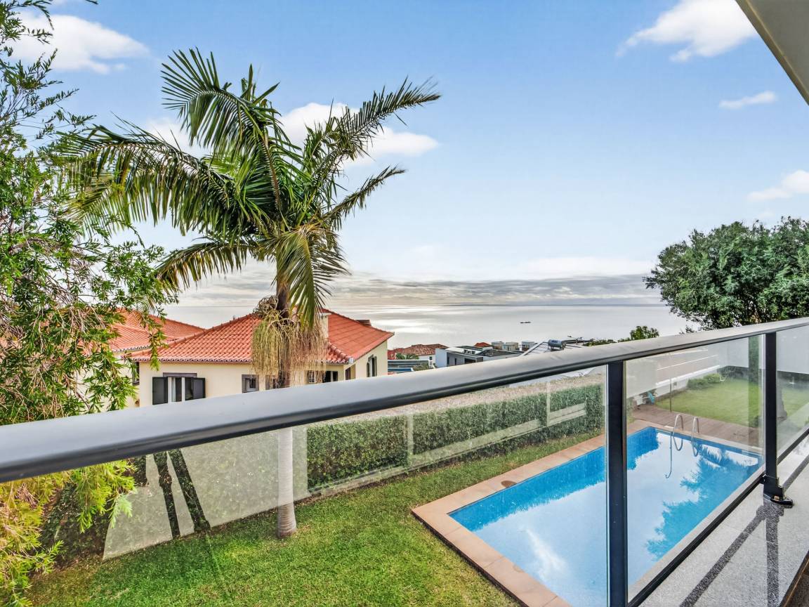 400 M² House ∙ 4 Bedrooms ∙ 8 Guests - Madeira