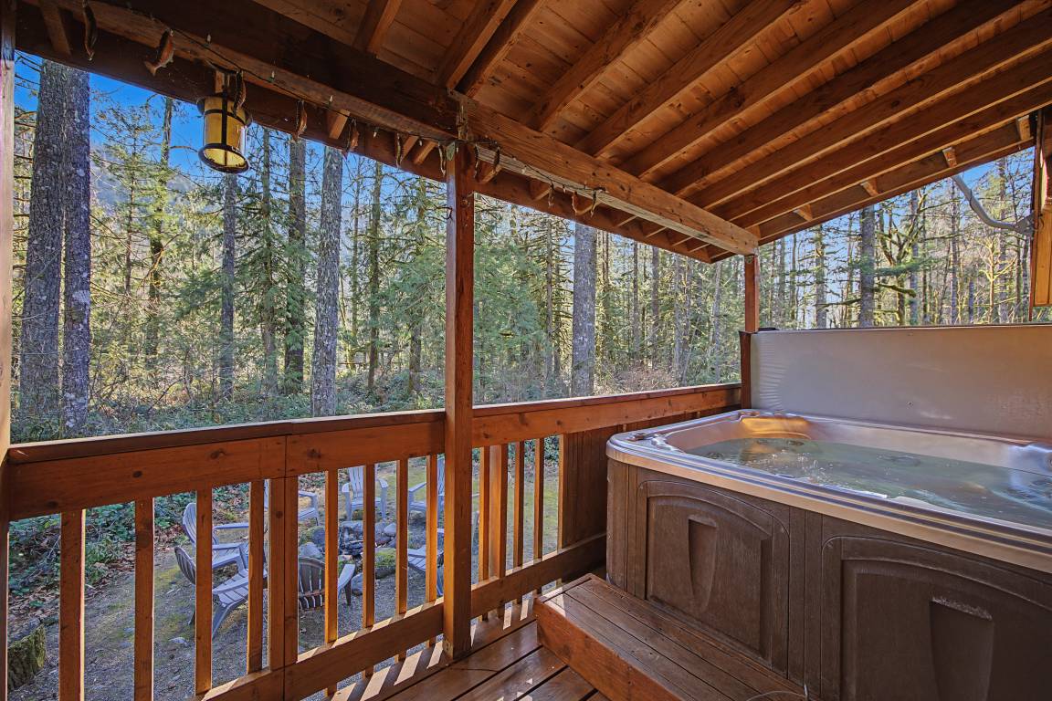 186 M² Cabin ∙ 4 Bedrooms ∙ 8 Guests - Oregon