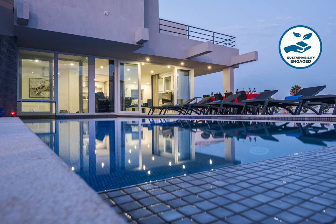285 M² Villa ∙ 6 Bedrooms ∙ 20 Guests - Porches