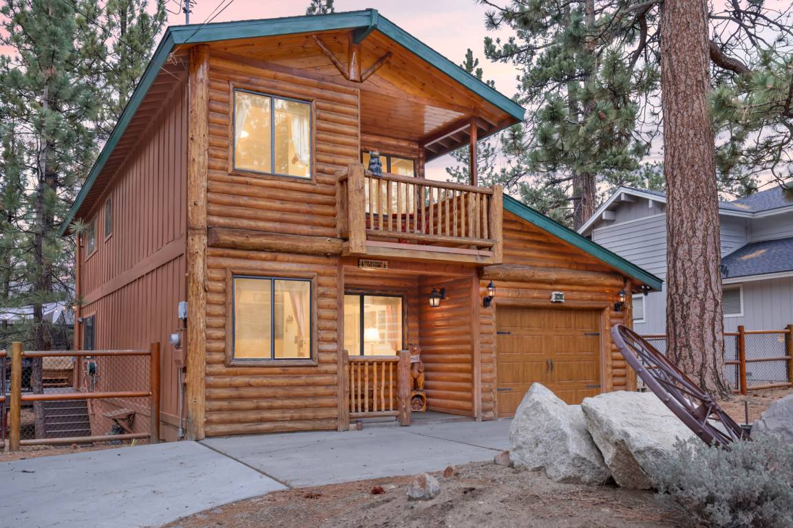 139 M² Cabin ∙ 2 Bedrooms ∙ 7 Guests - California