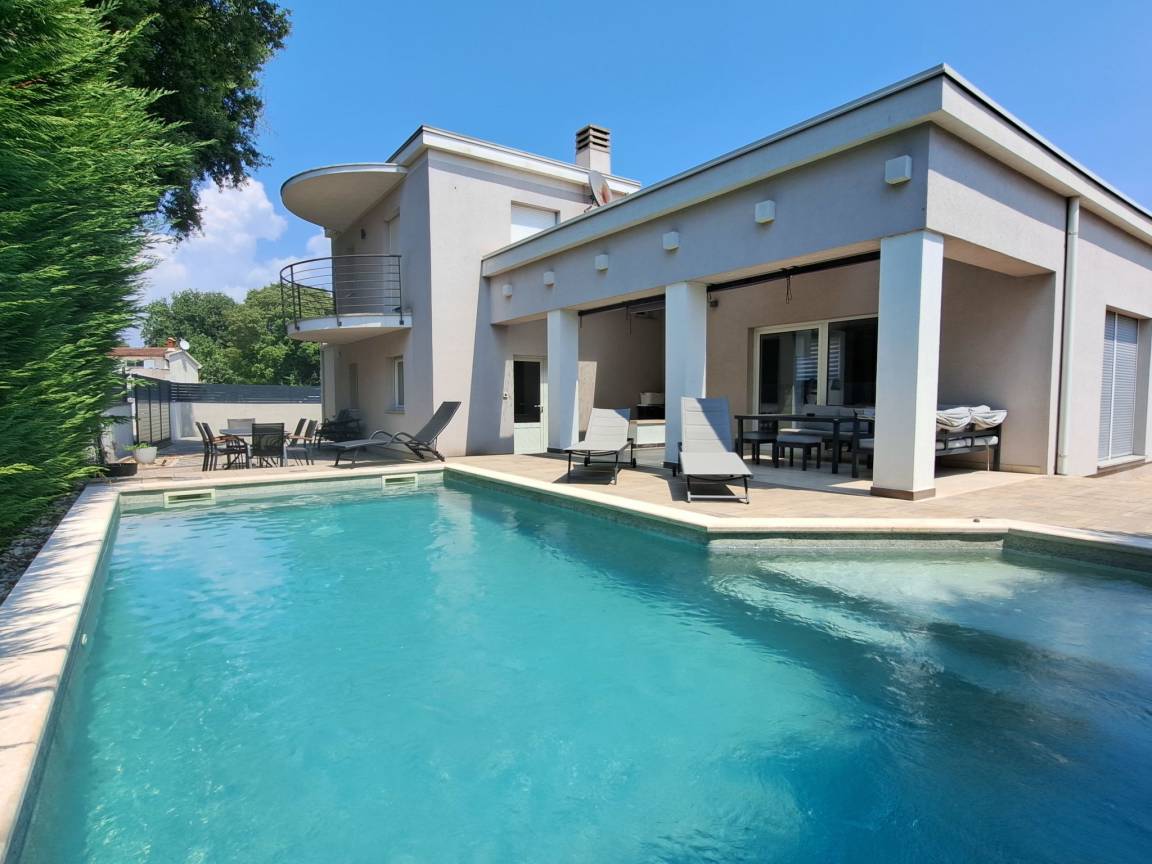 200 M² Huis ∙ 4 Slaapkamers ∙ 8 Gasten - Medulin