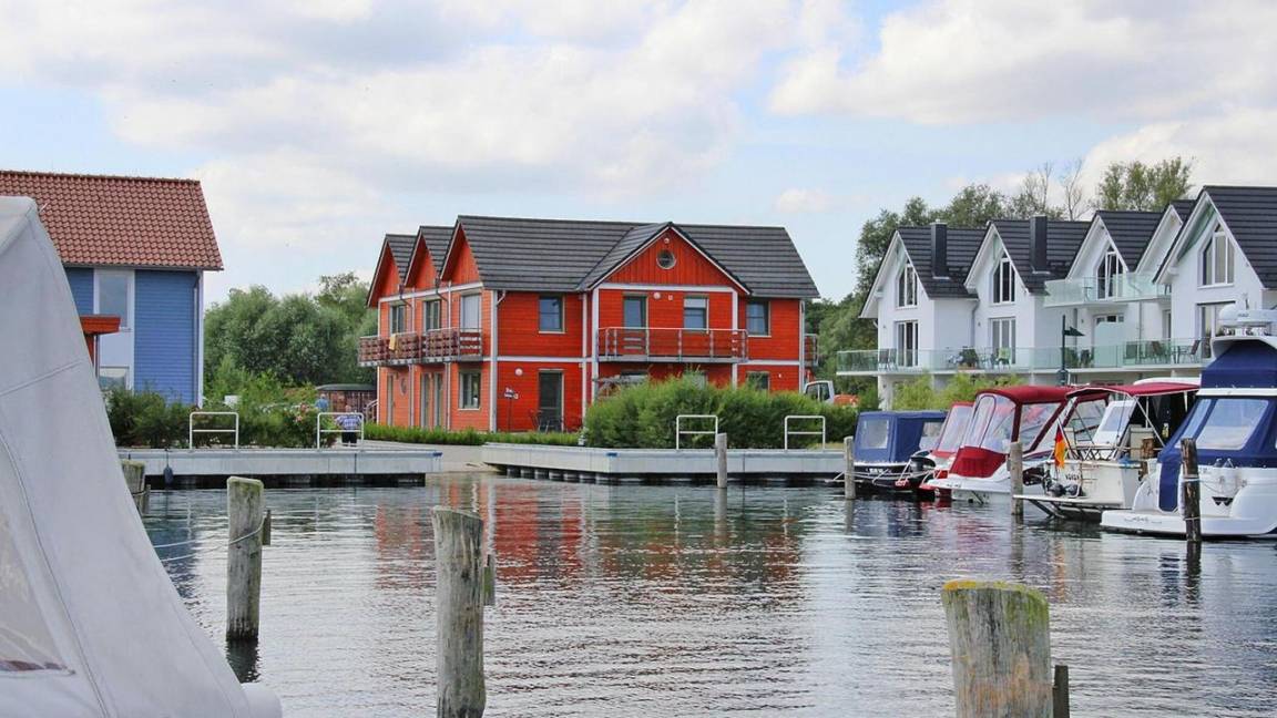 32 M² Ferienwohnung ∙ 1 Schlafzimmer ∙ 4 Gäste - Plau am See