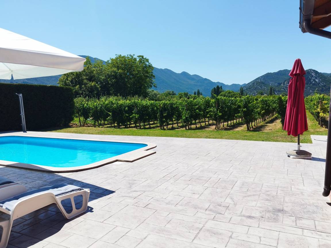 76 M² Apartment ∙ 3 Bedrooms ∙ 8 Guests - Croatia