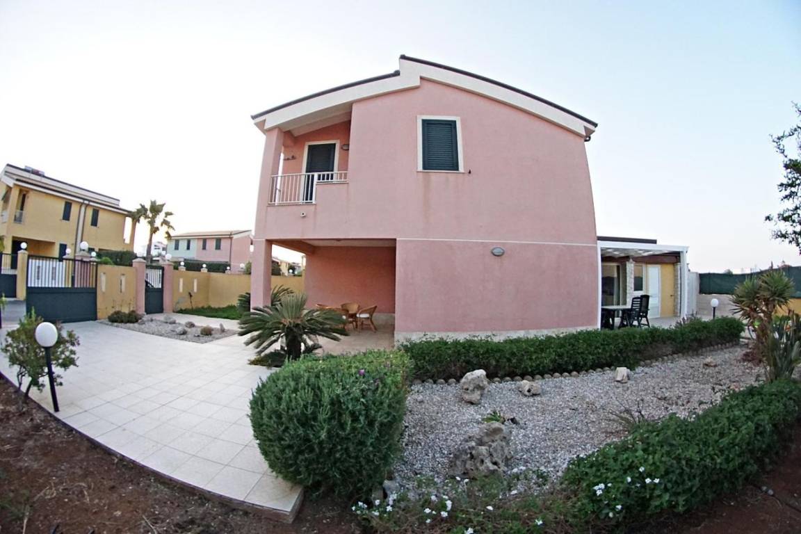 100 M² Villa ∙ 3 Chambres ∙ 6 Personnes - Marzamemi