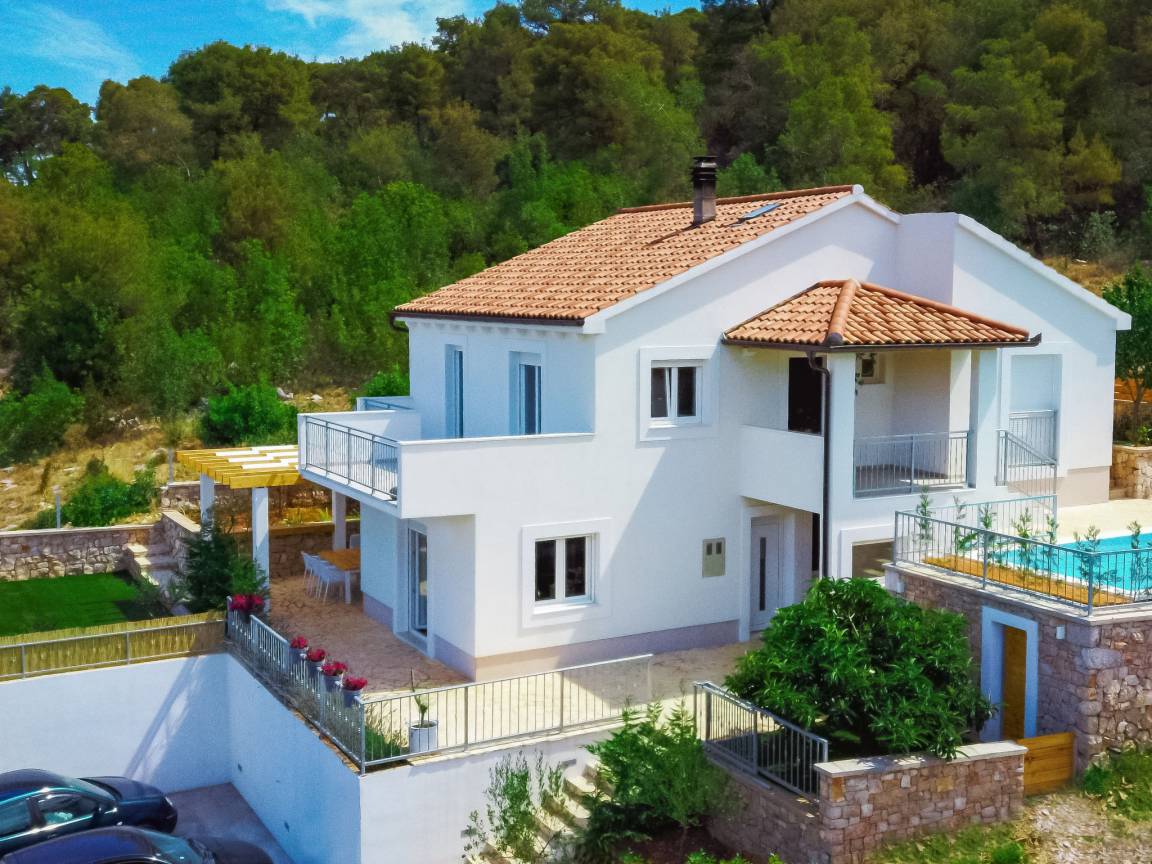 118 M² Ferienhaus ∙ 2 Schlafzimmer ∙ 8 Gäste - Šibenik