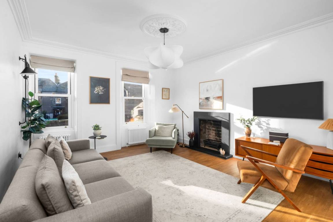 Apartment ∙ 3 Bedrooms ∙ 5 Guests - Dundee