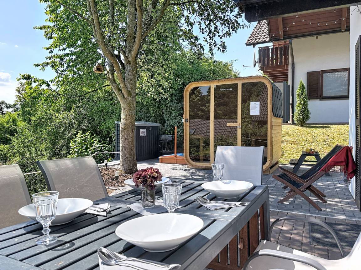 102 M² Ferienhaus ∙ 4 Schlafzimmer ∙ 8 Gäste - Bad Hersfeld