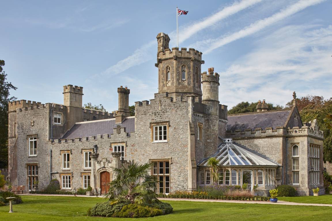 Cottage ∙ 5 Bedrooms ∙ 10 Guests - Weston-super-Mare