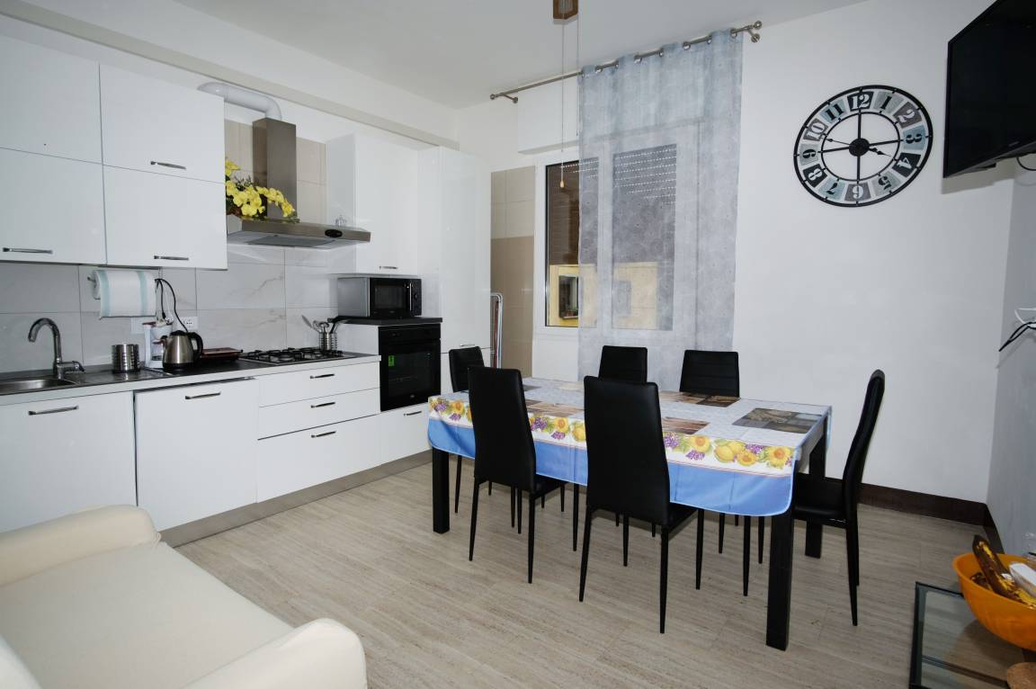 90 M² Apartamento ∙ 3 Habitaciones ∙ 6 Huéspedes - Bologna