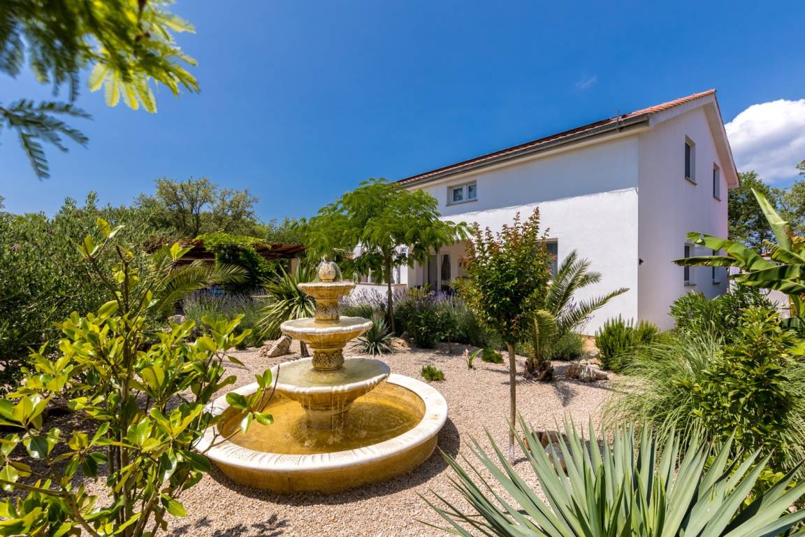 100 M² Apartment ∙ 2 Bedrooms ∙ 4 Guests - Krk