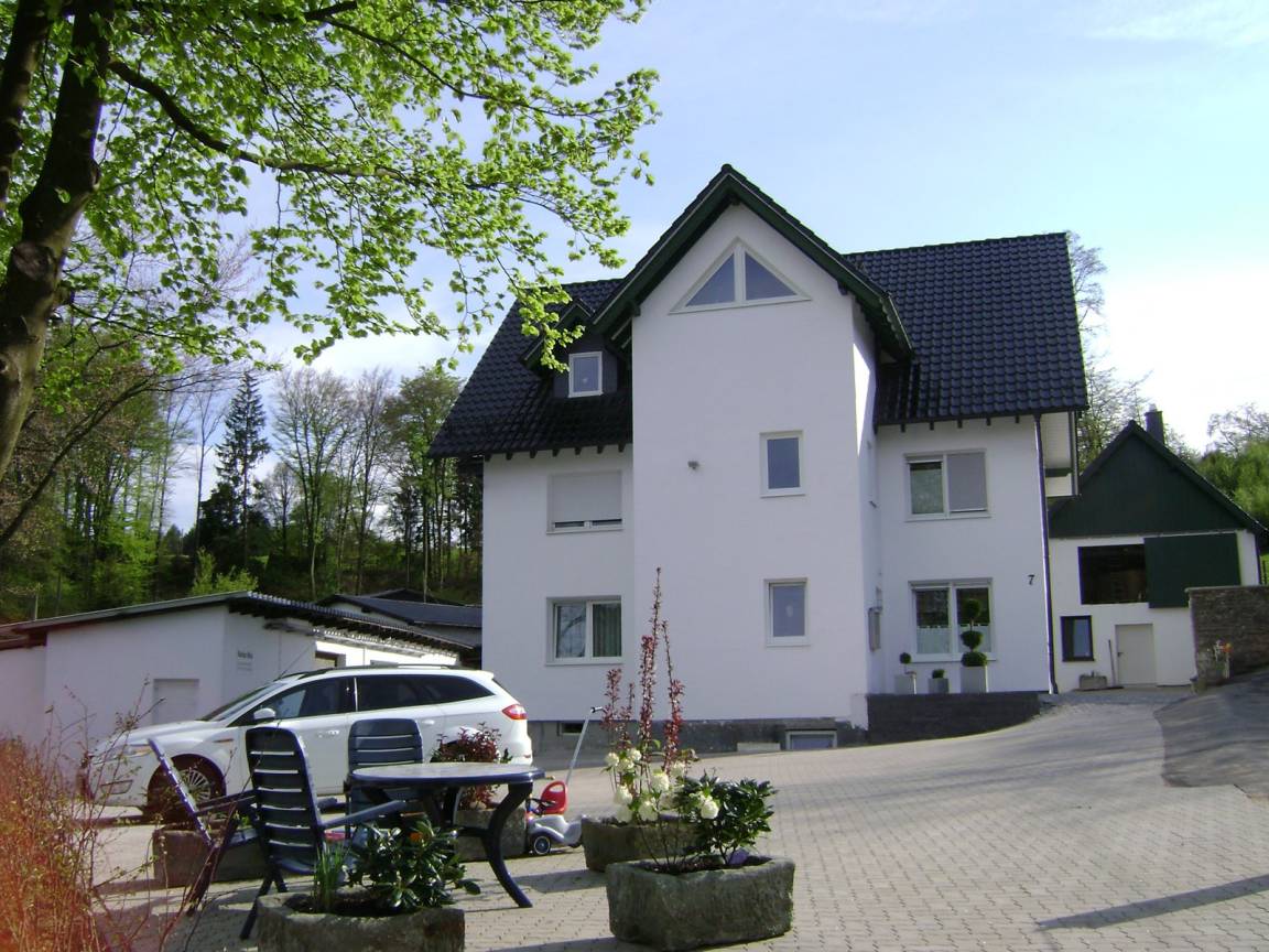75 M² Ferienwohnung ∙ 2 Schlafzimmer ∙ 4 Gäste - Bergneustadt