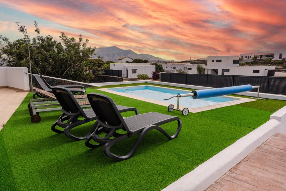 150 M² Cottage ∙ 3 Bedrooms ∙ 6 Guests - El Cotillo
