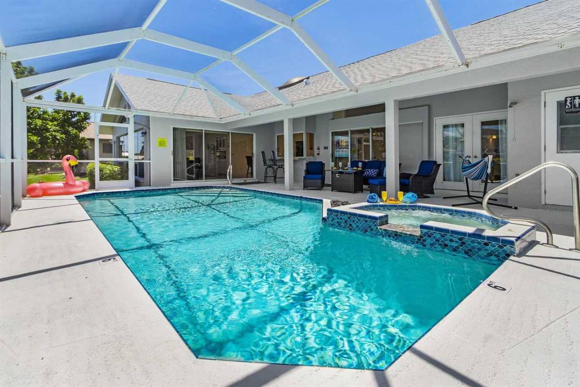 210 M² Ferienhaus ∙ 3 Schlafzimmer ∙ 6 Gäste - Florida