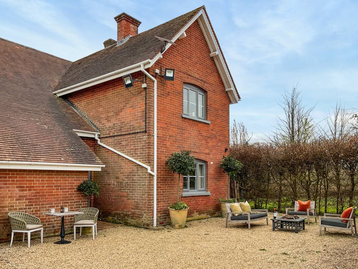 Cottage ∙ 4 Bedrooms ∙ 8 Guests - Lyndhurst
