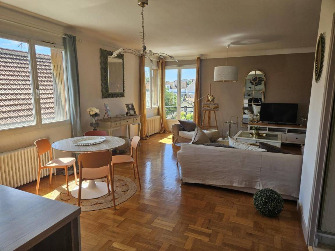 90 m² Gîte ∙ 2 Schlafzimmer ∙ 4 Gäste – Bild 4