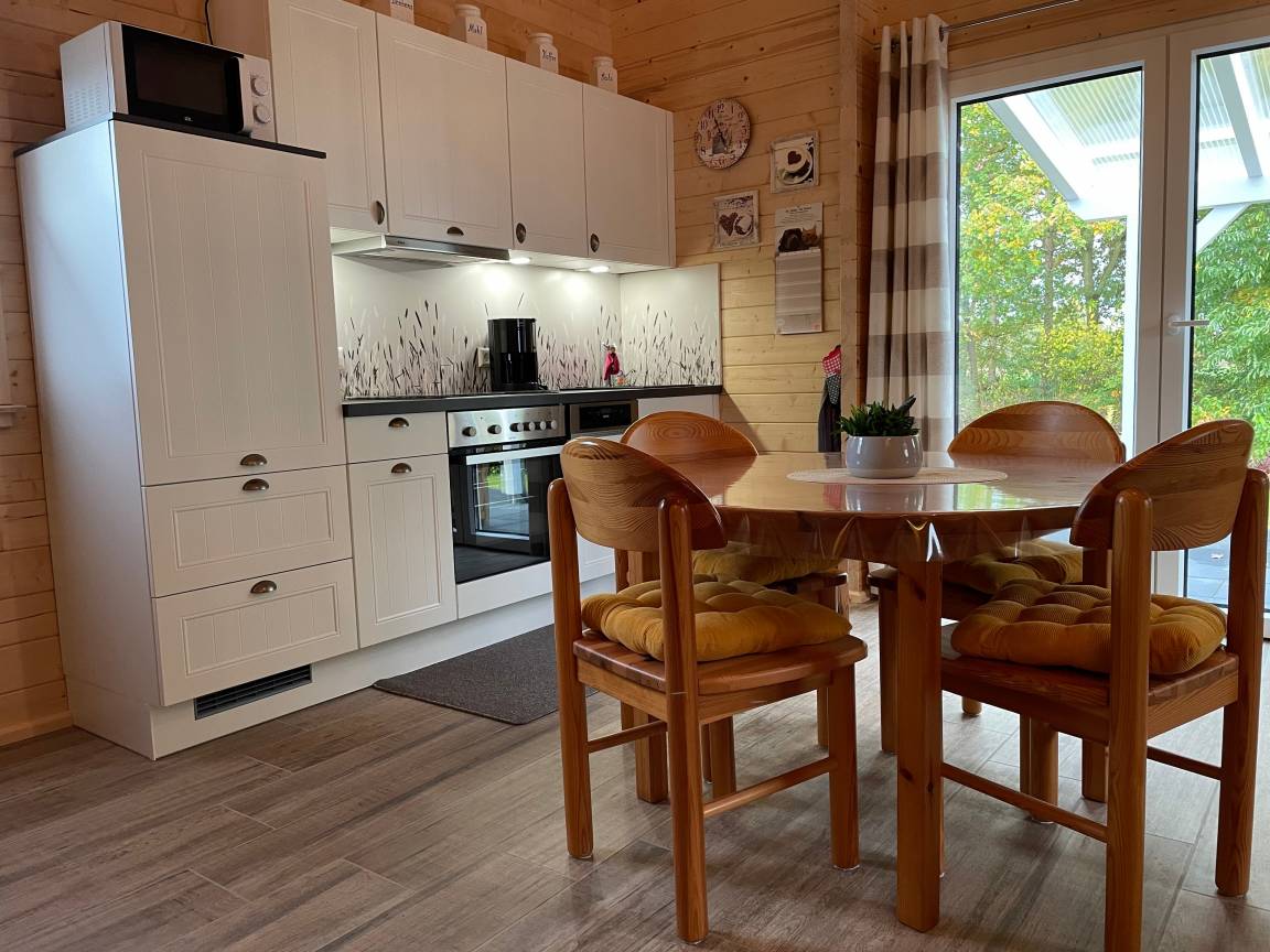 70 m² Ferienhaus ∙ 2 Schlafzimmer ∙ 4 Gäste – Bild 2