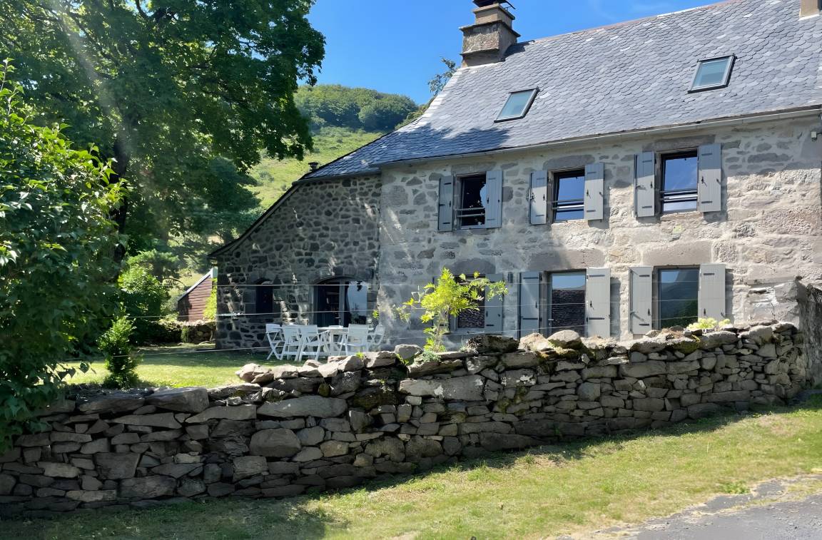135 M² Cottage ∙ 3 Chambres ∙ 10 Personnes - Cantal