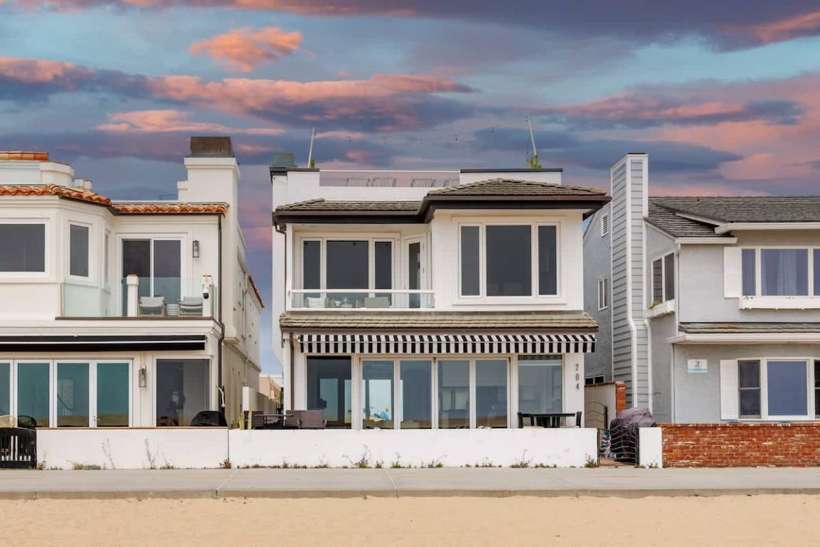 House ∙ 2 Bedrooms ∙ 4 Guests - Newport Beach, CA