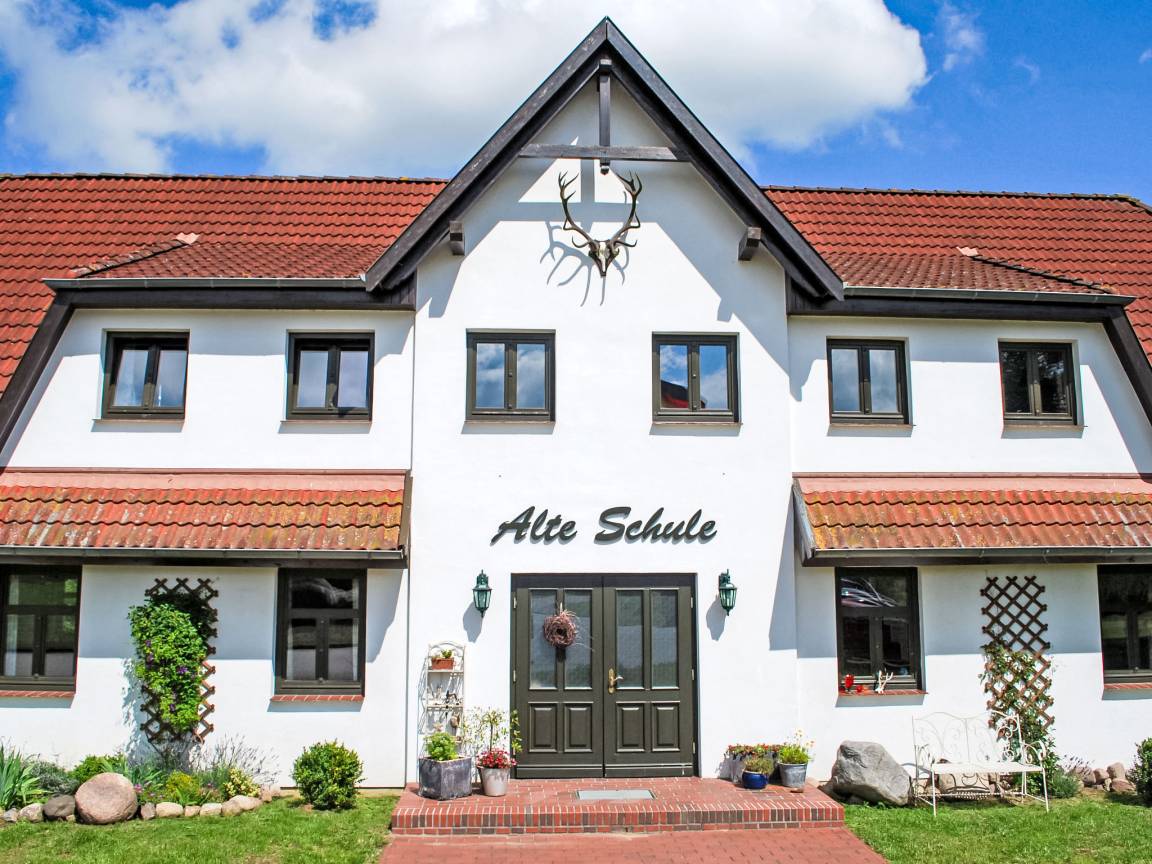 30 M² Ferienwohnung ∙ 1 Schlafzimmer ∙ 2 Gäste - Dargun