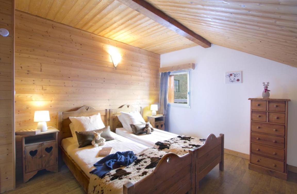 300 m² Chalet ∙ 8 Schlafzimmer ∙ 15 Gäste – Bild 11