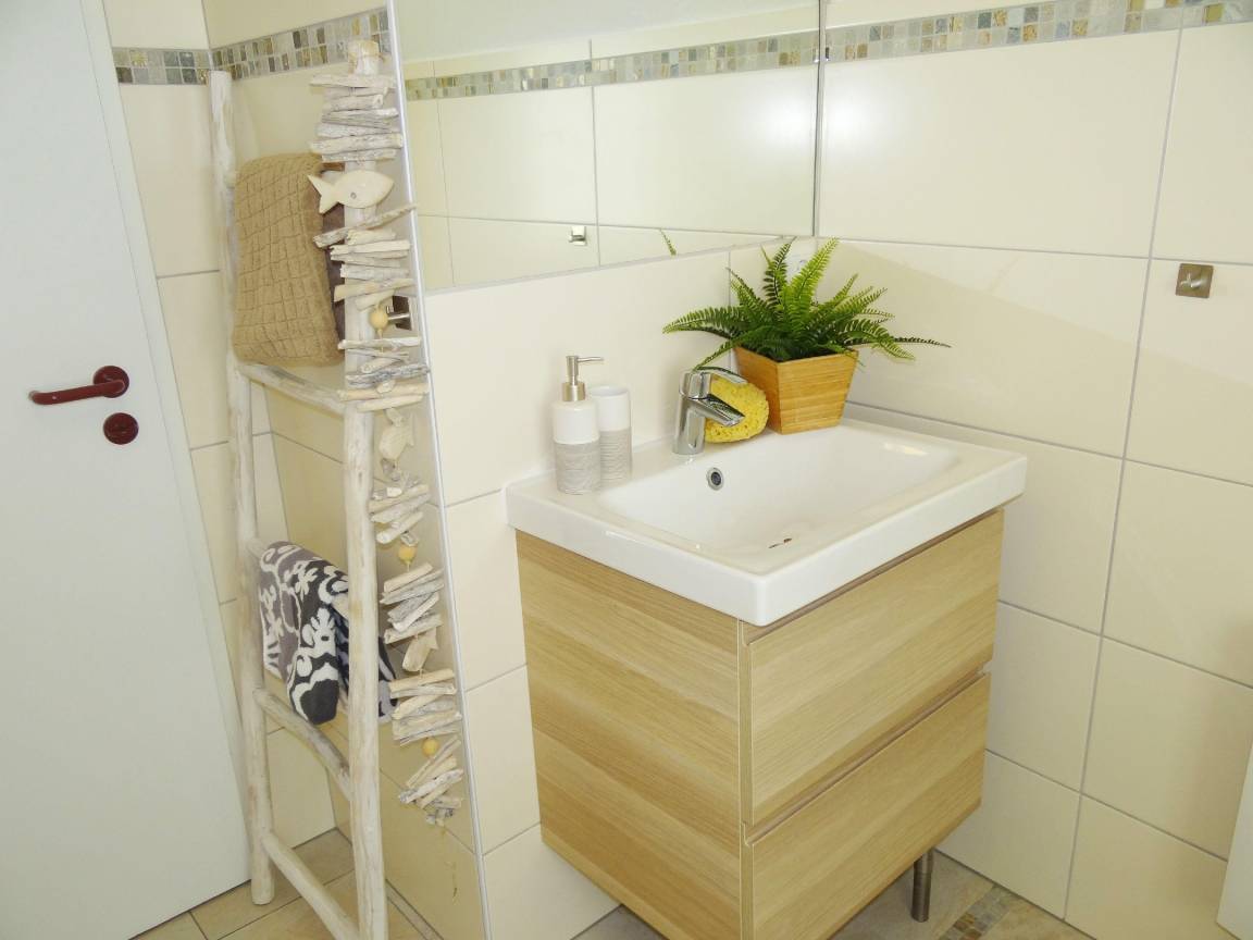 75 m² Ferienhaus ∙ 2 Schlafzimmer ∙ 5 Gäste – Bild 4