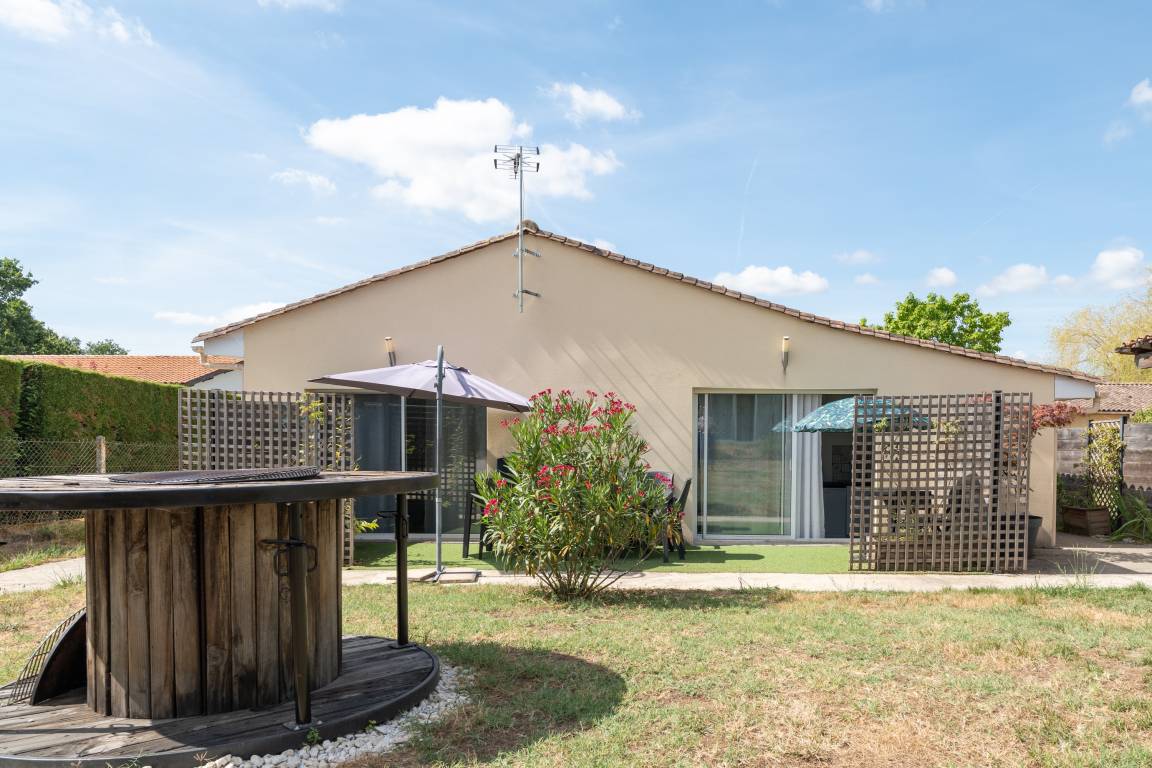 100 M² Ferienhaus ∙ 3 Schlafzimmer ∙ 12 Gäste - Gironde