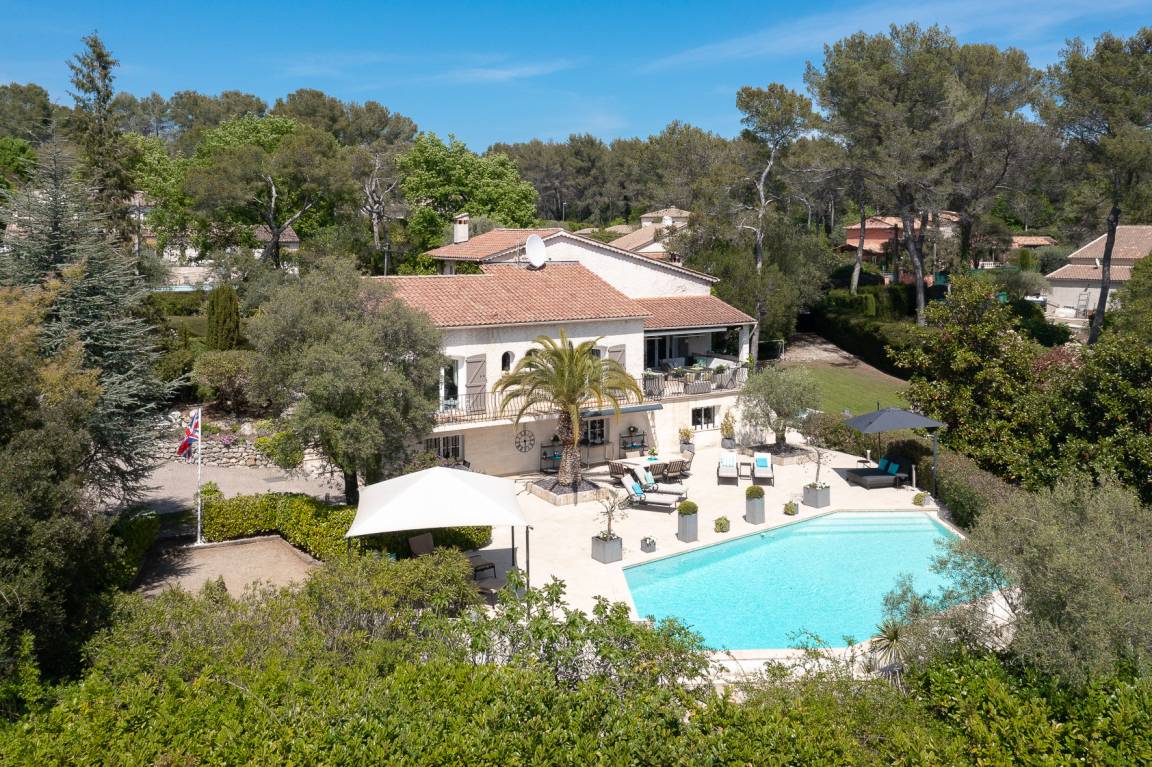280 M² Villa ∙ 4 Bedrooms ∙ 8 Guests - Roquefort-les-Pins