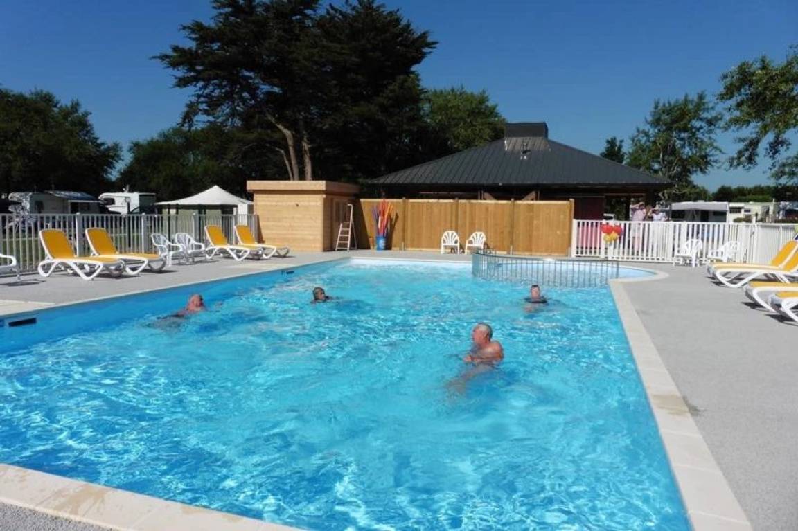 27 M² Camping ∙ 2 Chambres ∙ 4 Personnes - Saint-Molf