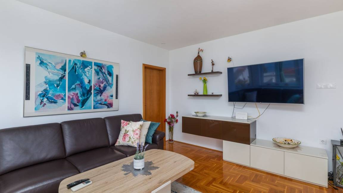60 M² Ferienwohnung ∙ 2 Schlafzimmer ∙ 5 Gäste - Omiš