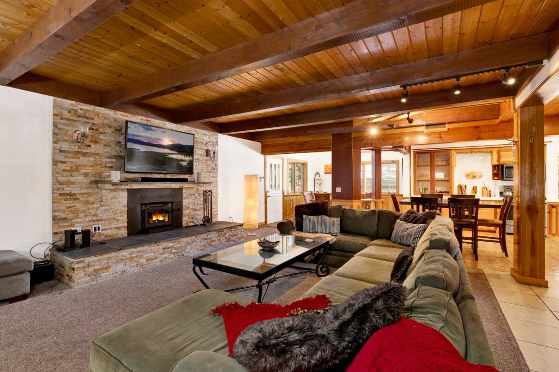 221 M² Cabin ∙ 4 Bedrooms ∙ 12 Guests - Big Bear Lake