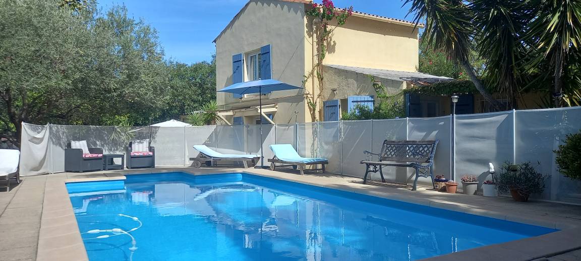 64 M² House ∙ 1 Bedroom ∙ 6 Guests - Marseille