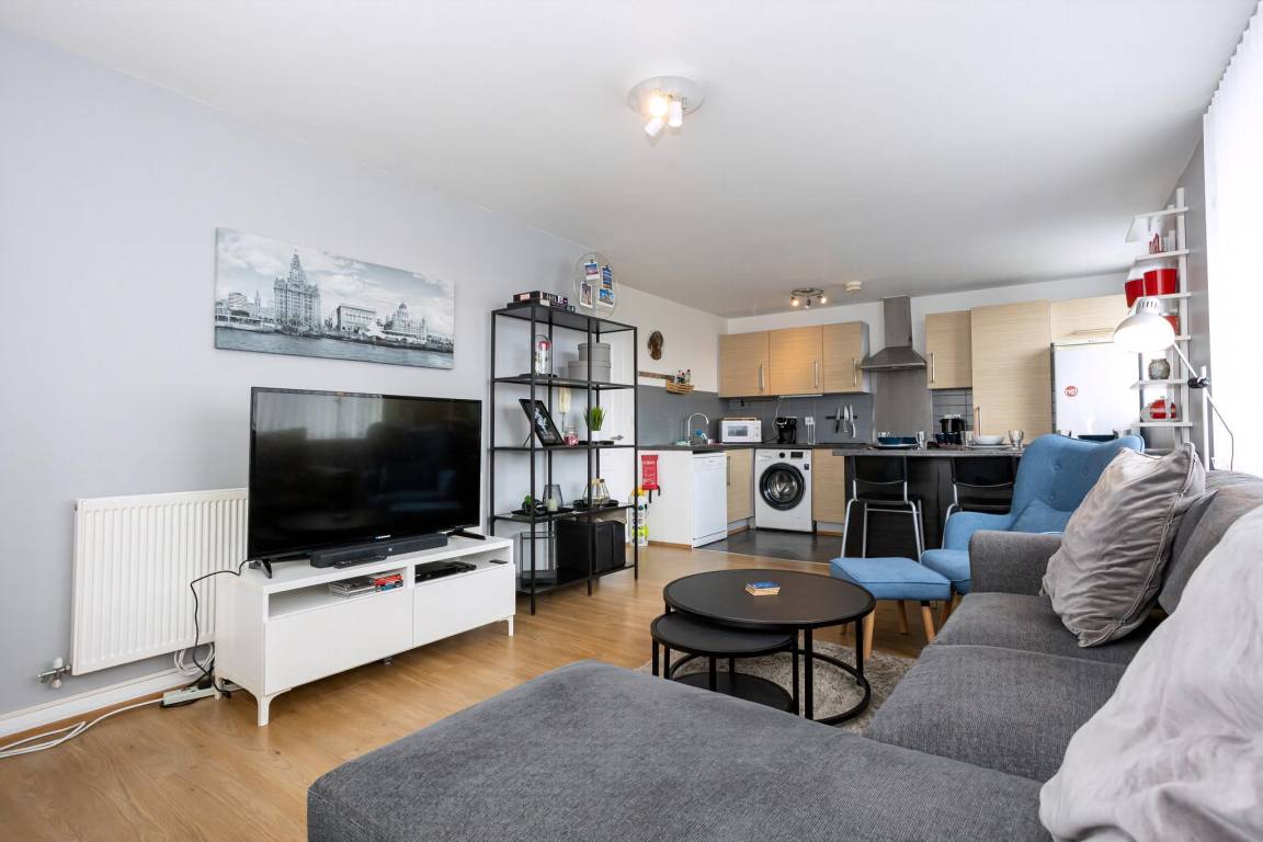 55 M² Apartment ∙ 2 Bedrooms ∙ 6 Guests - Walker Art Gallery