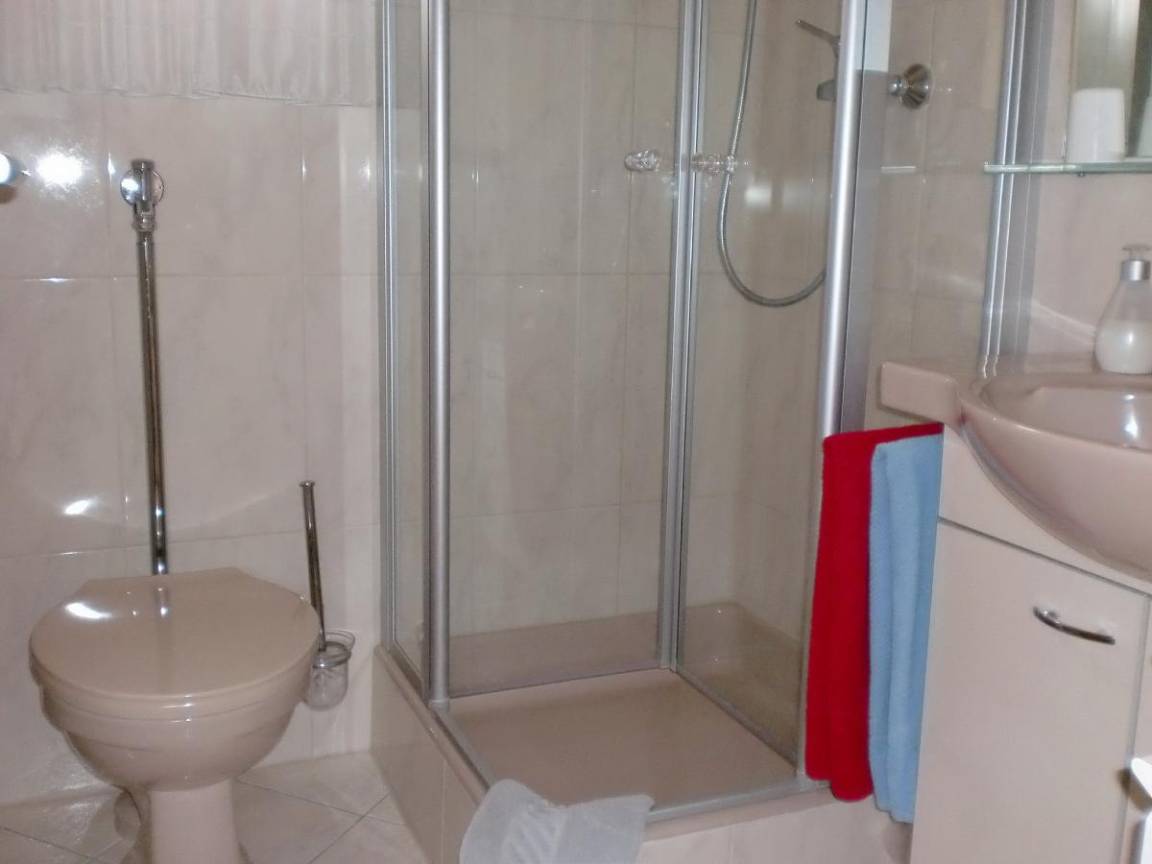 45 M² Ferienwohnung ∙ 2 Schlafzimmer ∙ 3 Gäste - Randersacker