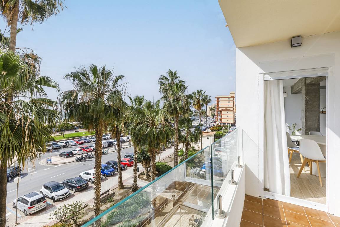 80 M² Apartamento ∙ 2 Habitaciones ∙ 4 Huéspedes - Torre del Mar