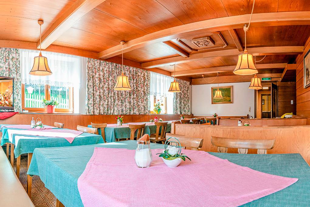 450 m² Ferienhaus ∙ 9 Schlafzimmer ∙ 23 Gäste – Bild 9