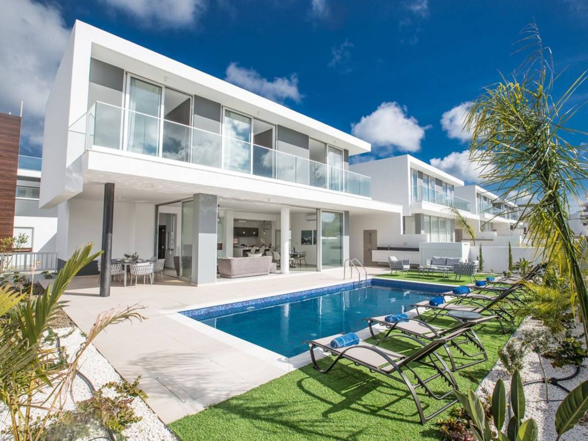 Villa ∙ 3 Bedrooms ∙ 8 Guests - Protaras