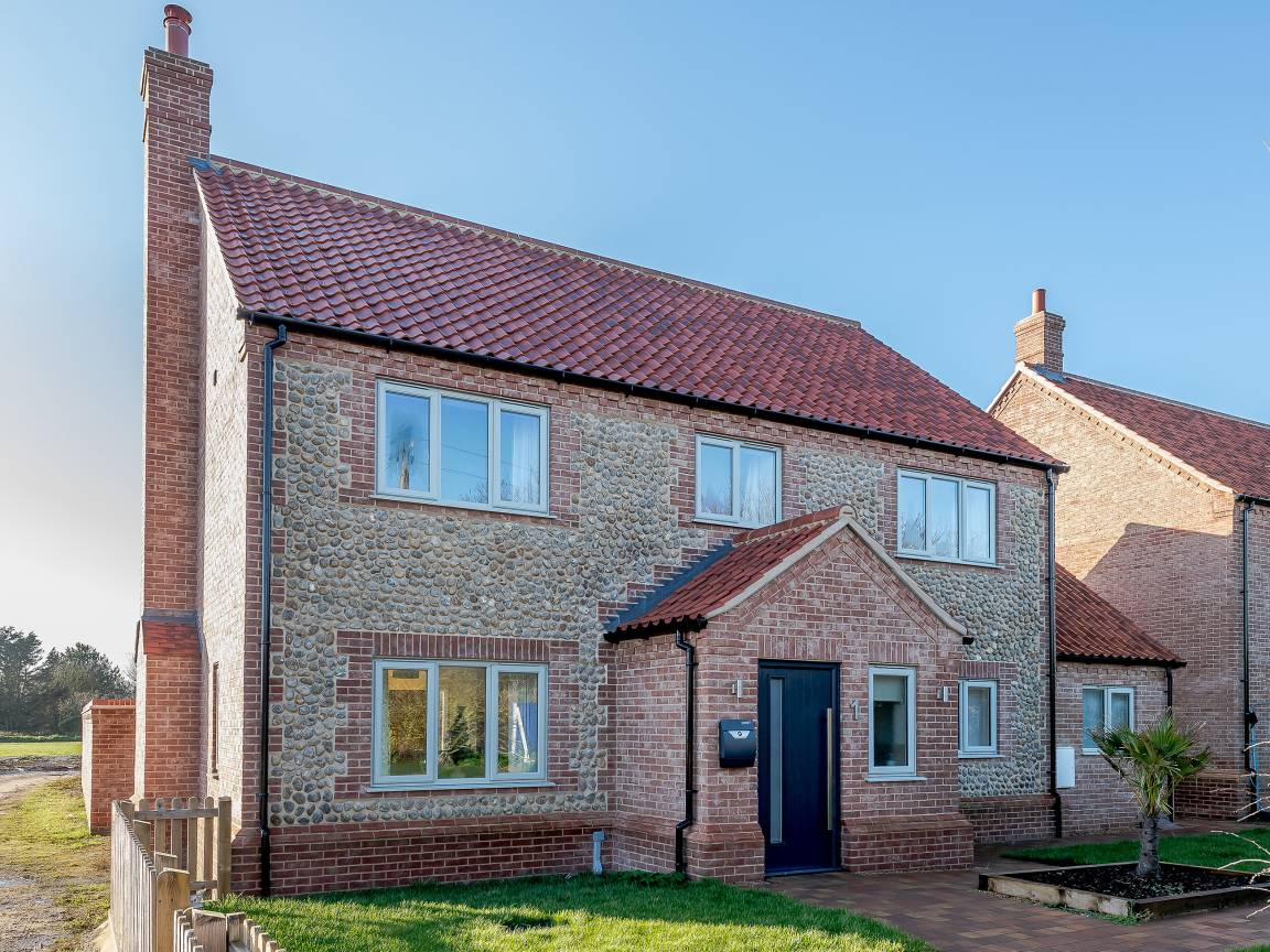 Cottage ∙ 4 Bedrooms ∙ 8 Guests - Norfolk
