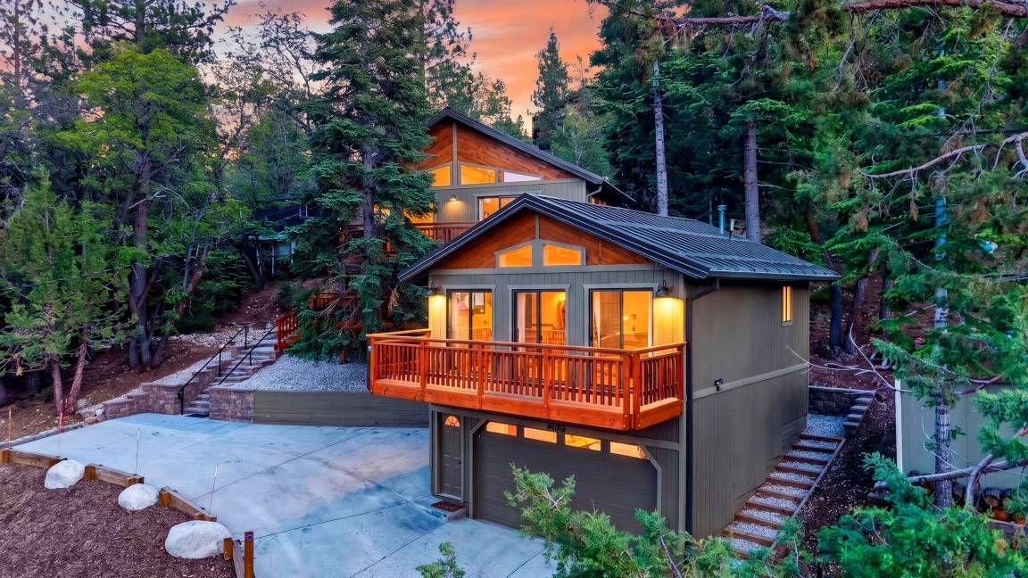 170 M² House ∙ 2 Bedrooms ∙ 8 Guests - Big Bear, CA
